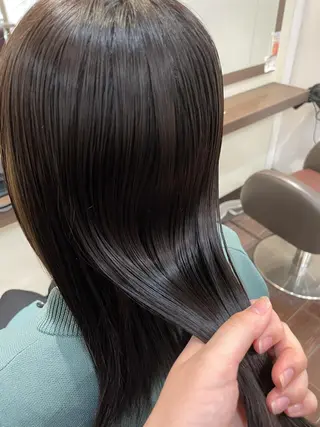 ミディアム カラー 個性派ネイル 🌼 ハルカ ♡の眉毛・アイブロウイメージ