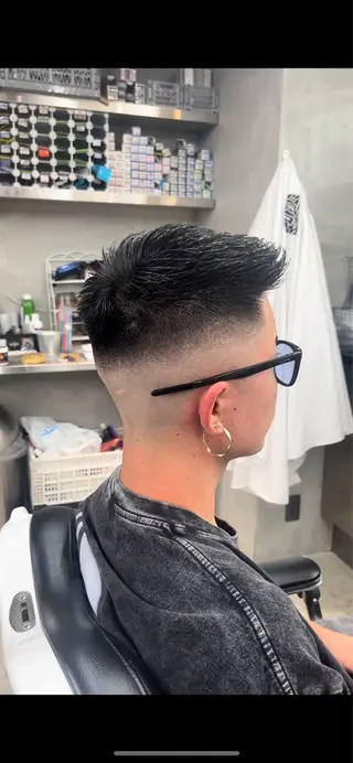 メンズ damdee tokyo hair lounge 新宿店所属・フェードカット/新宿 /石田直季のヘアスタイル