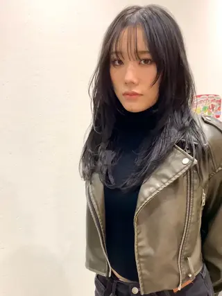 セミロング カラー ✨コテ巻き風パーマ ✨川合佑哉のヘアスタイル