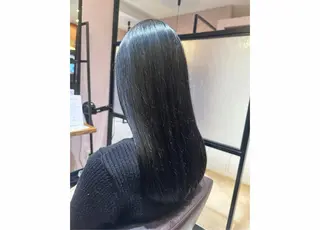 カラー 梶 瑞希のヘアスタイル