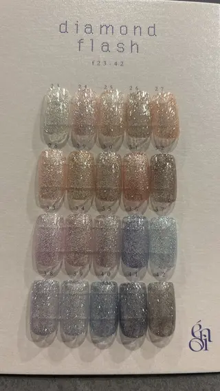 ネイル Mignon所属・Mignon 、のネイルデザイン