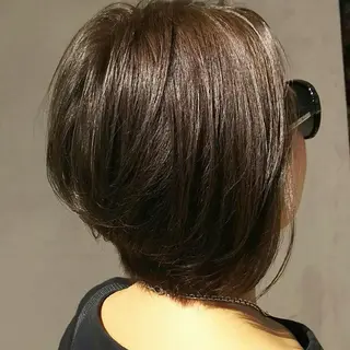 ショート カラー SHAFT Ieiriのヘアスタイル