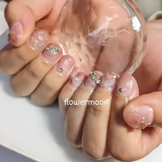 ネイル フラワー ムーンのネイルデザイン