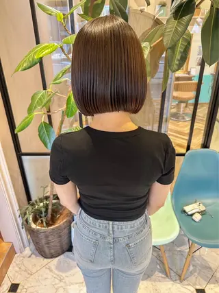 ショート ストンボブ/レイヤー 艶カラー💎ヒデジのヘアスタイル