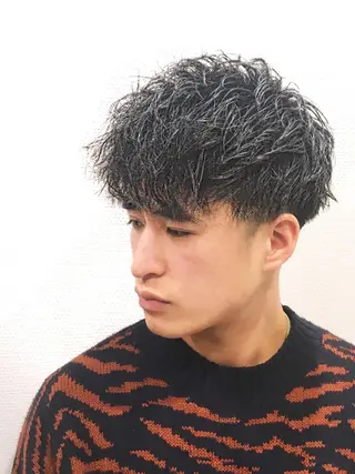 ミディアム ゼロスバーバーショップ所属・予約1000件超 ✨メンズパーマのヘアスタイル