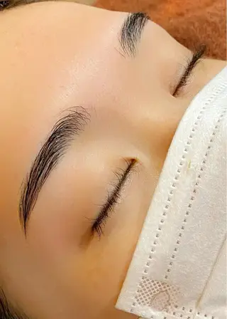 アイブロウ nail&eyelash  Tanemoto所属・Tanemoto Ozaiのネイルデザイン