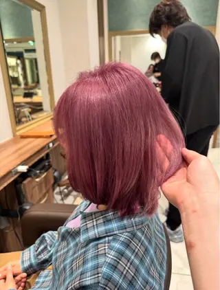 ショート カラー メンズパーマ/髪質改 善/ダメージケアのヘアスタイル