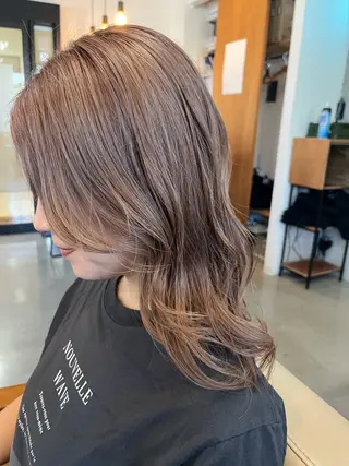 ミディアム JUNO所属・阪神西宮★JUNO 川﨑温子のヘアスタイル