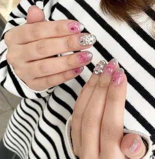 ネイル 🩵NORIKO 上品ネイルが得意🩵のネイルデザイン