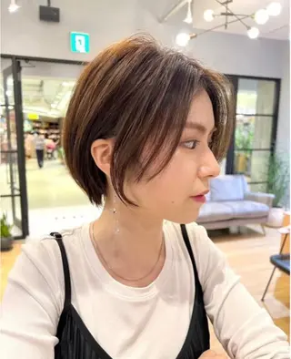 カラー 中野 栞里のヘアスタイル
