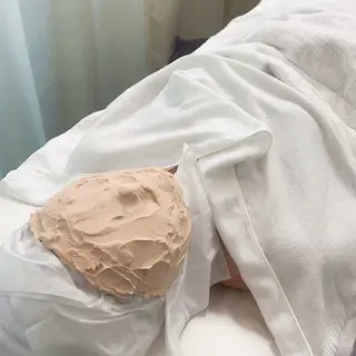 杉浦里沙⌇ 居心地いいエステのエステ・リラクイメージ