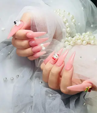 ネイル KiKO 🌻ひまわりサロンのネイルデザイン