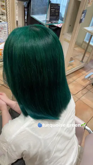 ミディアム カラー めぞんどぼーて少路所属・めぞんどぼーて REINAのヘアスタイル