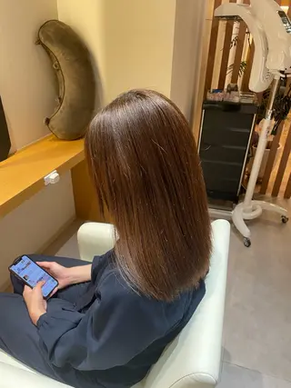 セミロング 脱白髪染め白髪ぼかし TERA（寺崎）のヘアスタイル