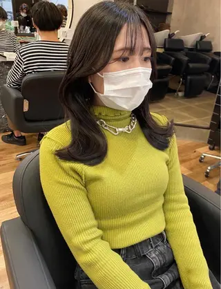 ミディアム カラー レイヤーカット、 大人可愛い　中村美羅のヘアスタイル