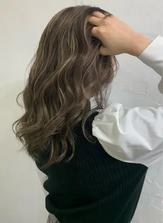 ミディアム ♡似合わせハイトーン ♡maiのヘアスタイル