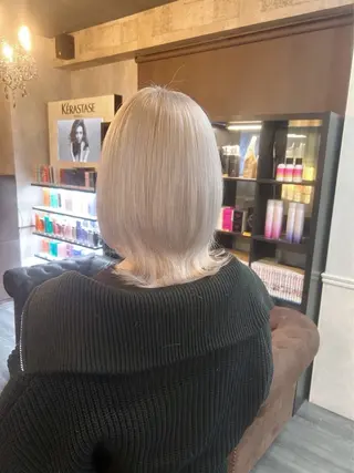 ミディアム カラー 石井 綾乃のヘアスタイル