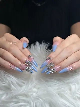 ネイル Julli NailStudioのネイルデザイン