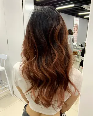 ロング カラー brut(ブリュット)所属・石井 美穂子のその他イメージ