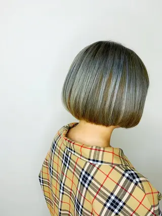 ショート カラー 赤み消しカラー /透明感カラー 上長のヘアスタイル