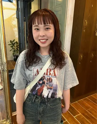 セミロング パーマ 西 優衣奈のヘアスタイル