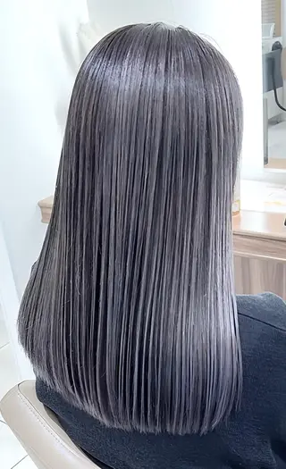 セミロング 髪質改善/縮毛矯正 /カラー/篠塚菜々子のヘアスタイル