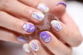 ネイル ママリンド　志村坂上店所属・しみ えんのネイルデザイン