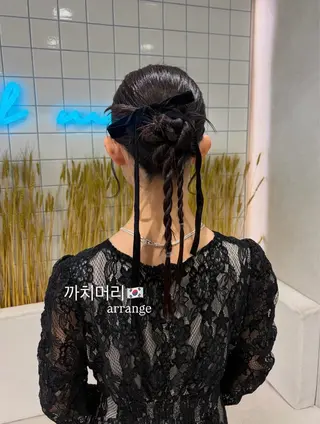 ヘアアレンジ monaヘアアレンジ 🎀/お呼ばれのヘアスタイル