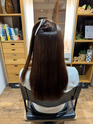 セミロング afloatkobe所属・美髪/髪質改善 川口凌弥のヘアスタイル