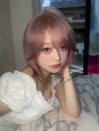 ミディアム AIRA/ブリーチ ‪/透明感カラーのヘアスタイル