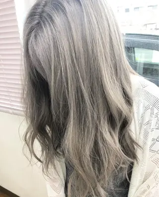 ロング カラー ⭐️横浜ブリーチ特化 美容師　堤涼⭐️のヘアスタイル