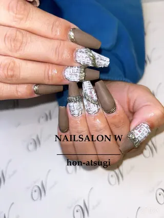 ミディアム ネイルサロン ダブルのネイルデザイン