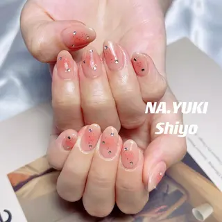 ネイル 🦋 Queenieのネイルデザイン