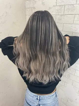 カラー Eleanor立川北口所属・🦋YUI 髪質改善 ブリーチ　着付け🦋のヘアスタイル