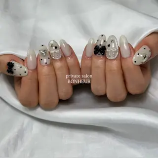 ネイル BONHEUR Annaのネイルデザイン
