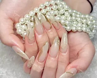 ネイル 🦋 Queenieのネイルデザイン