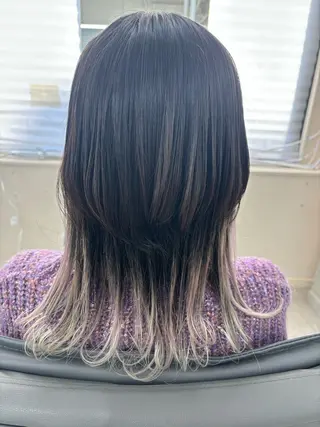 セミロング 腰越 麻奈のヘアスタイル