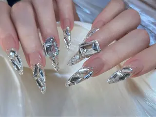 ネイル Dark honey池袋店所属・佐藤 アリアのネイルデザイン