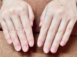 ネイル 自爪とネイルケア専門サロン　プリナチュール所属・吉岡 泉のネイルデザイン