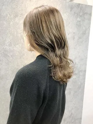 セミロング 所渉/韓国レイヤー /ウルフカットのヘアスタイル