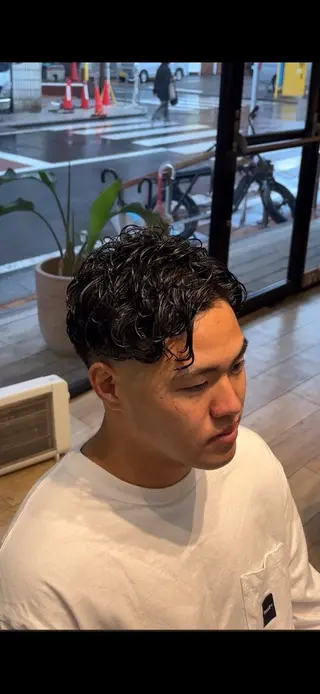 ショート メンズ 洛樹 /海外スタイル /フェード/パーマのヘアスタイル