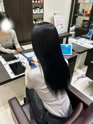 ロング tomoe 🫧透明感カラーのヘアスタイル