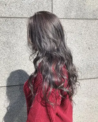 ロング カラー REVE所属・TAKU 美容師のヘアスタイル