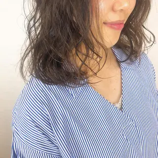 ミディアム パーマ 韓国レイヤーカット/ ダブルカラーのヘアスタイル