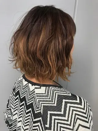 ミディアム カラー 江崎 わか子のヘアスタイル