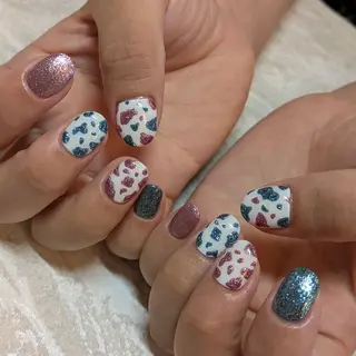 ネイル ジェヌインネイル 河内のネイルデザイン