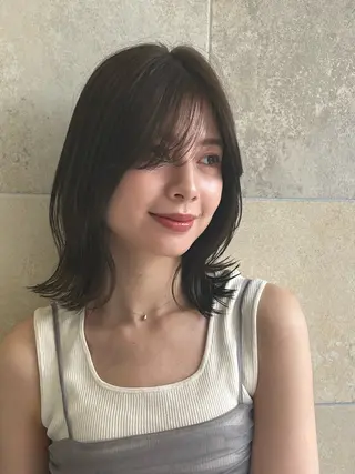 ミディアム 艶髪/透明感/ 三宅晴香のヘアスタイル