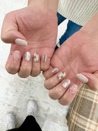 ネイル マハロネイルサロン横浜店所属・吉田 里菜のネイルデザイン