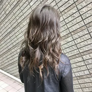 ロング カラー N° jillva ♦️川端裕司♦️のヘアスタイル