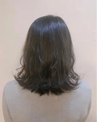 セミロング カラー 髙井 麻帆のヘアスタイル